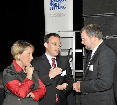 (v.l.) Katja Mast MdL, Minister Peter Friedrich, OB Gert Hager