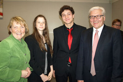 (v.l.) Katja Mast, Antonia Scheuermann, Stefan Katz, Frank-Walter Steinmeier
