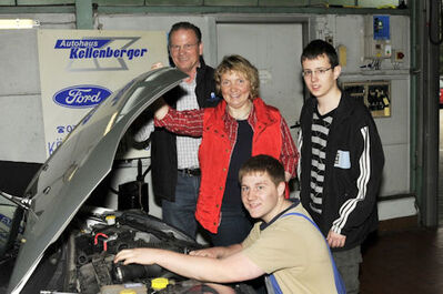 Jürgen Kellenberger, Katja Mast, Pascal Becht und der Auszubildende Manuel (v.l.n.r.) Foto: Doro Treu
